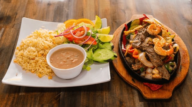 Fajitas Cielo, Mar y Tierra.