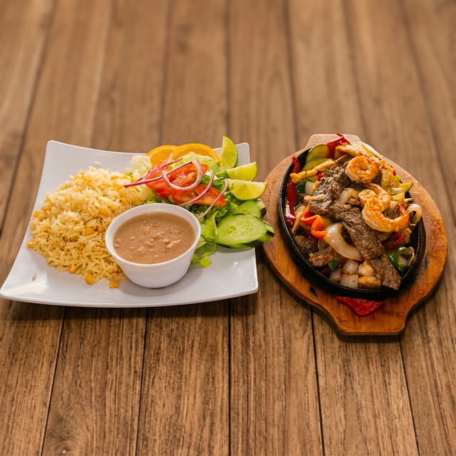 Fajitas Cielo, Mar y Tierra.